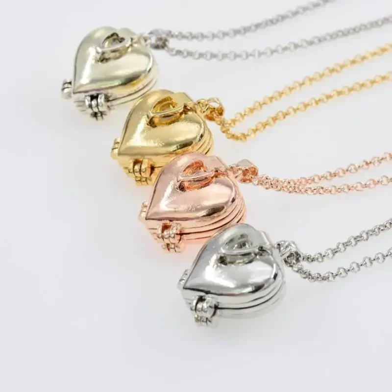 Colar vintage dobrável multica - Heart Locket Necklace Photo avaliação e preço