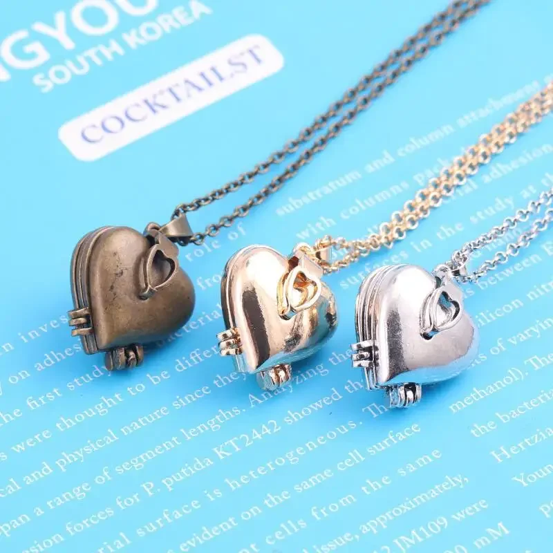 Colar vintage dobrável multica - Heart Locket Necklace Photo avaliação e preço